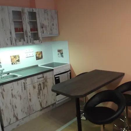 Cozy Flat In Pecs, Absolute Center Апартаменты *