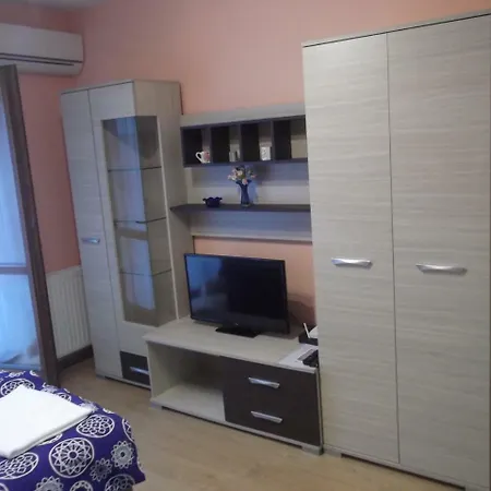 Cozy Flat In Pecs, Absolute Center